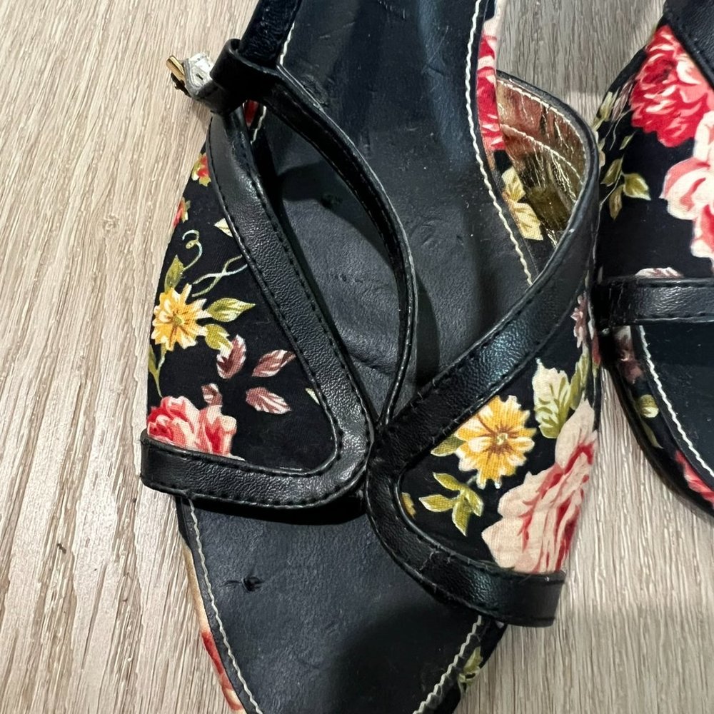 VISS open toe T-strap vintage floral kitten heels - Picture 10 of 14